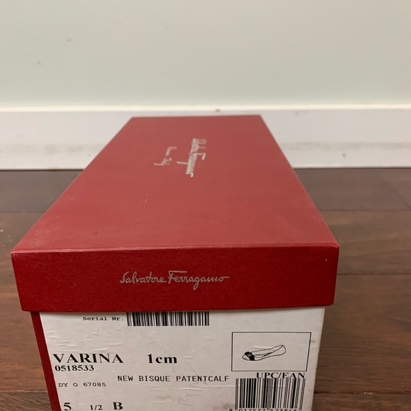 Salvatore Ferragamo Patent Varina Flats (Size 5.5) - Picture 7 of 8